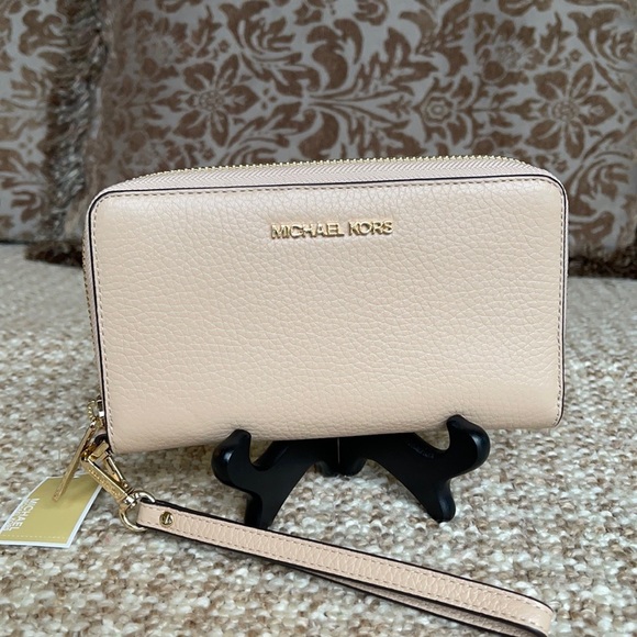 Michael Kors Jet Set Travel LG Flat MF Phone Case - Picture 14 of 16